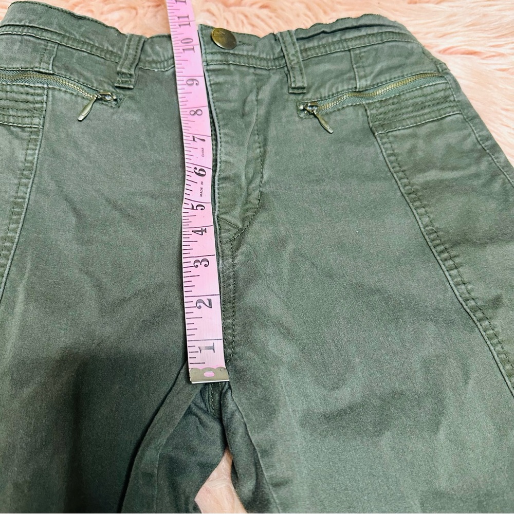 Women's Green Pants - Picture 4 of 10